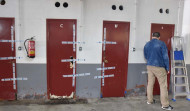 La Policía Local precinta de forma masiva los almacenes de Santa Lucía